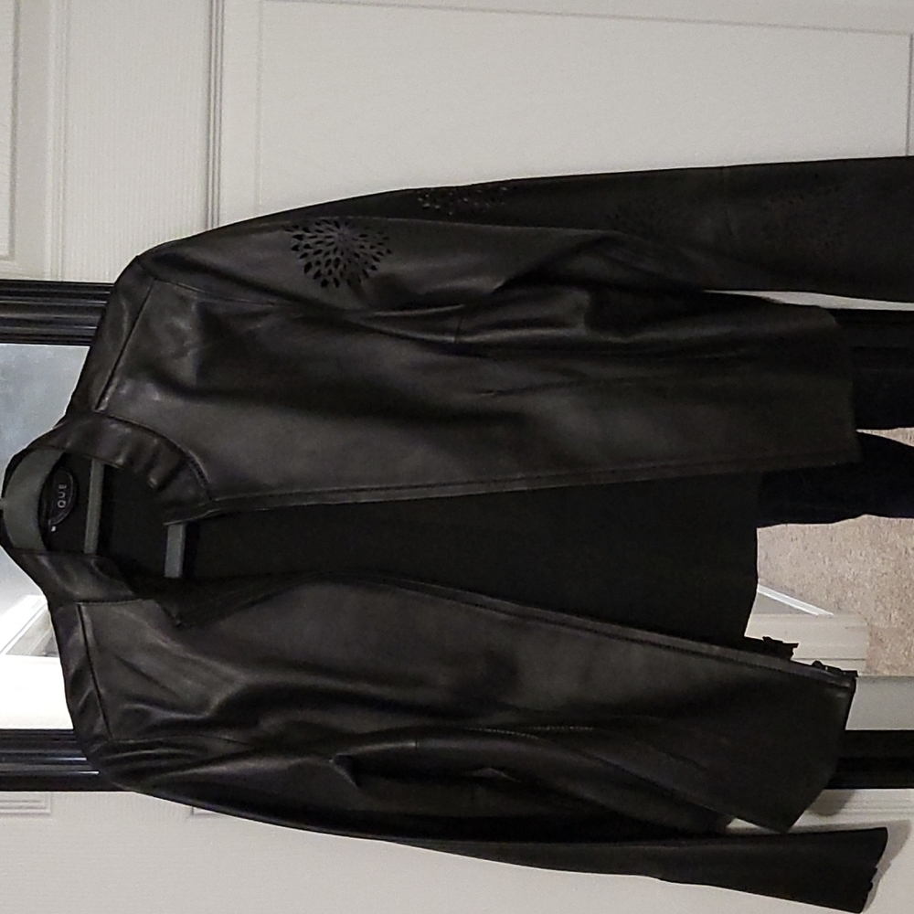 Jackets - Picture 5 of 5